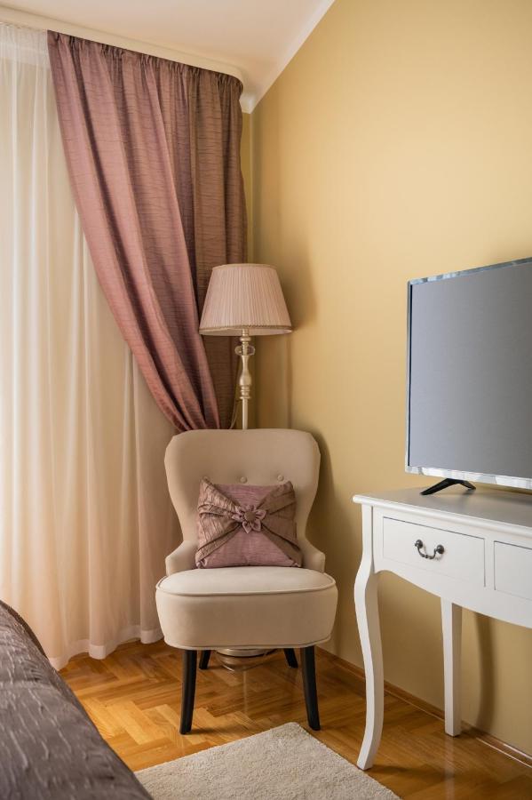Apartment Tikvarin, Kastel Kambelovac Kaštela 外观 照片