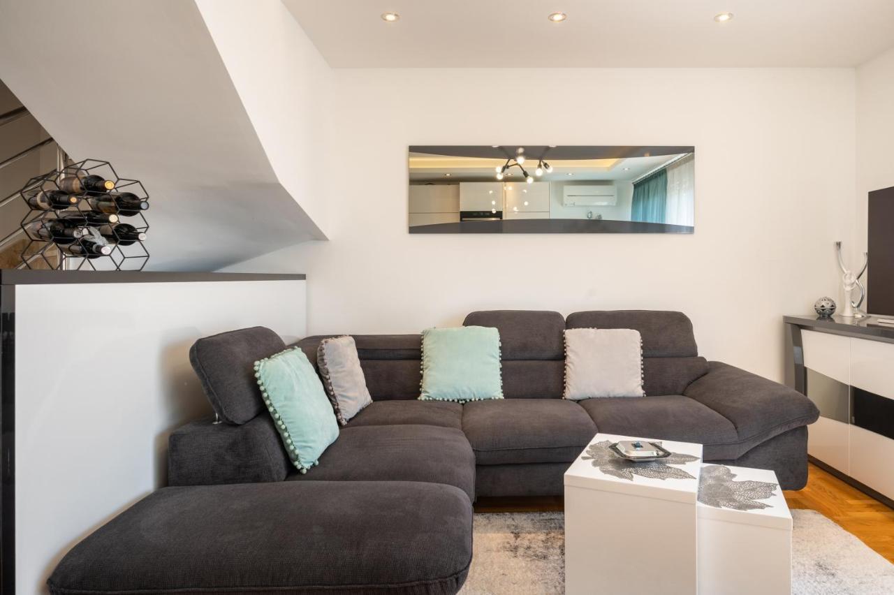 Apartment Tikvarin, Kastel Kambelovac Kaštela 外观 照片