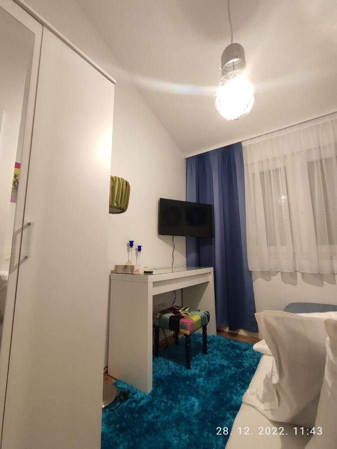 Apartment Tikvarin, Kastel Kambelovac Kaštela 外观 照片